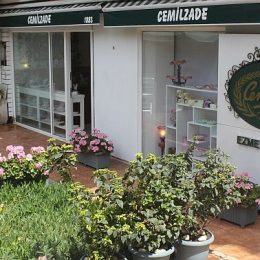 Etiler Bebek Yokuşu Sok. No:3/1
Etiler - Beşiktaş
İstanbul
Pzt-Cmt 10:00-19:00
0212 263 17 63