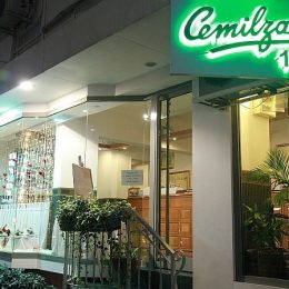 Şaşkınbakkal Bağdat Caddesi 367/A
Şaşkınbakkal - Kadıköy
İstanbul
Pzt-Cmt 9:30-20:00
Pazar 11:00-19:00
0216 385 41 83