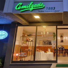 Şaşkınbakkal Çolak İsmail Sok. No:3A
Şaşkınbakkal - Kadıköy
İstanbul
Pzt-Cmt 9:30-20:00
Pazar 11:00-19:00
0216 385 41 83